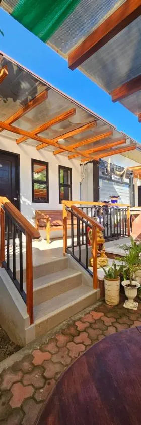 Jolie Joe's, Hotel in Tagudin