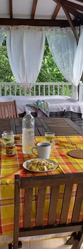 villa timokei, Hotel in Fond Saint-Jacques