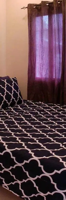 Entire Home Unit 2 Netflix AC Washer, Hotel in Daet