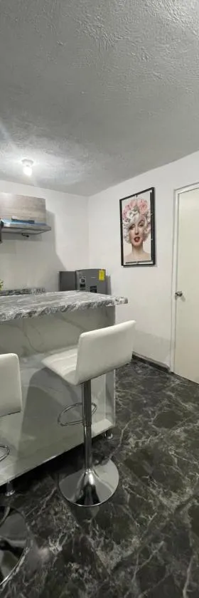Luna House, Hotel in Guadalajara