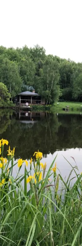 Будинки рибалки, Hotel in Sudovaya Vishnya