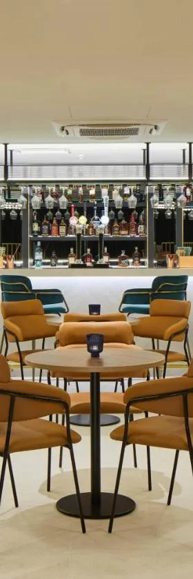 Courtyard by Marriott London Heathrow Airport, Hotel in Hillingdon