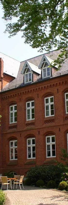 Hotel Altes Gymnasium, Hotel in Husum