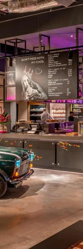 Moxy London Heathrow Airport, Hotel in Hounslow