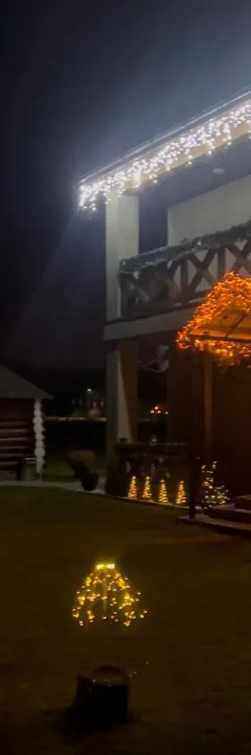 Карпатські Зорі, Hotel in Pilipets