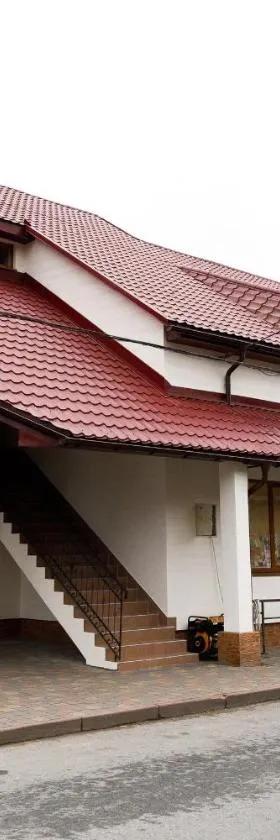Gostyniy Dvir Synevir, Hotel in Synewyr