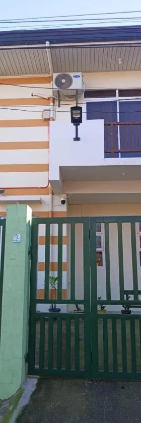 Aremen Transient, the no hassle and no fuss BR with shared bathroom, Hotel in San Juan