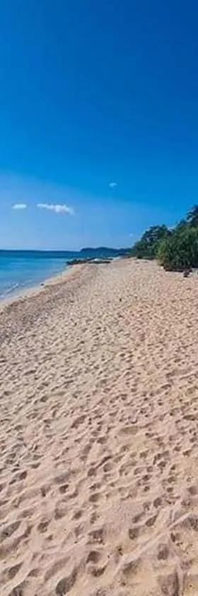 Pili Beach Resort Agmanic, Hotel in Santa Fe