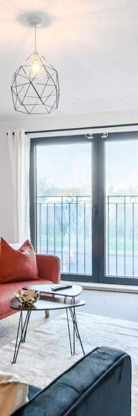 Affordable 1 & 2 Bed Apartments in Slough, Great Heathrow Location, Hotel in Colnbrook