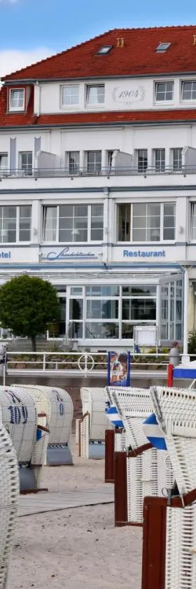 Hotel Strandschlösschen, Hotel in Travemünde