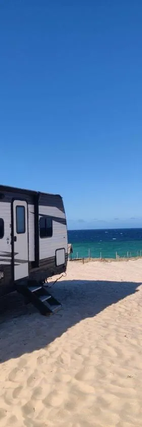 Beachfront Camper, Bahia Turquesa BCS, Hotel in La Ventana