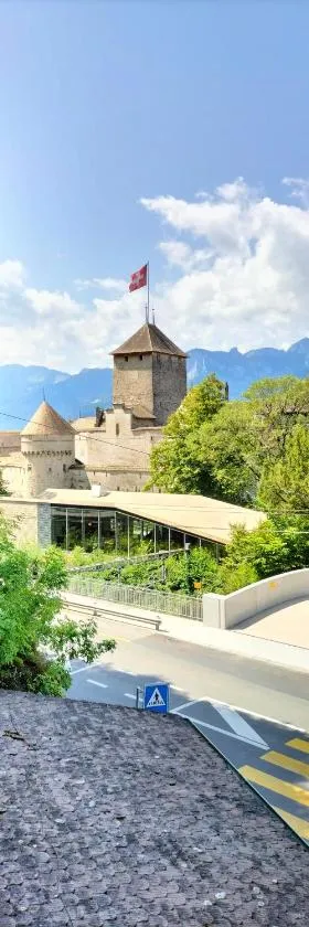 Castle view by MK, Hotel in Montreux