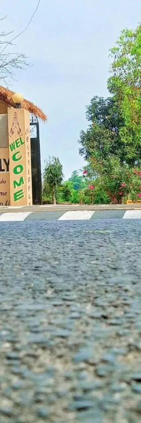 Hotel Butterfly - Peaceful Garden for Nature Lovers, Hotel in Sauraha