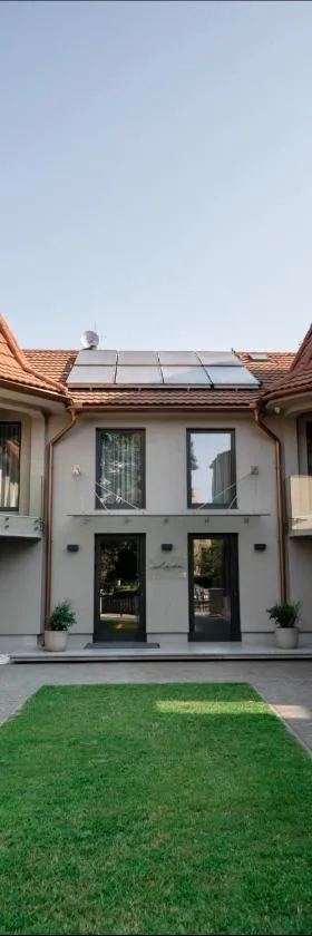 Hotel Laudon, Hotel in Uschhorod