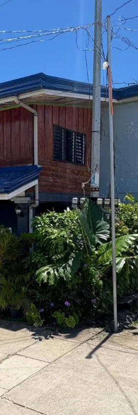 Color Hostel, Hotel in Dapa