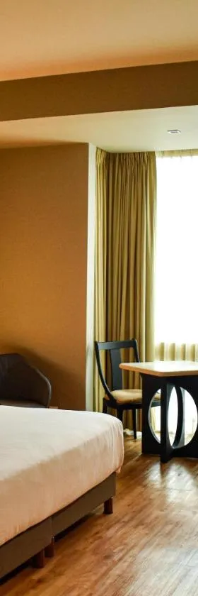 Ramada by Wyndham Mexico City Santa Fe, Hotel in Mexiko-Stadt