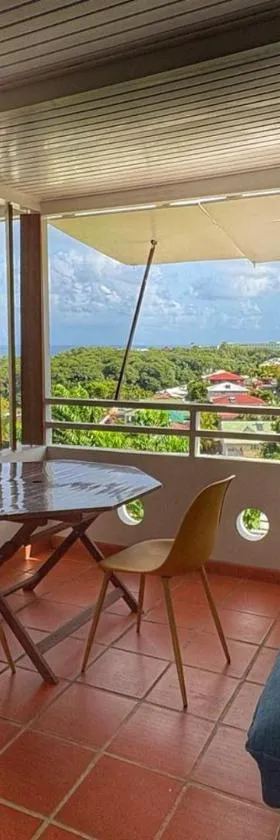 Appartement vue mer, Hotel in La Trinité