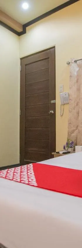 Rjat Guesthouse, Hotel in Biñan