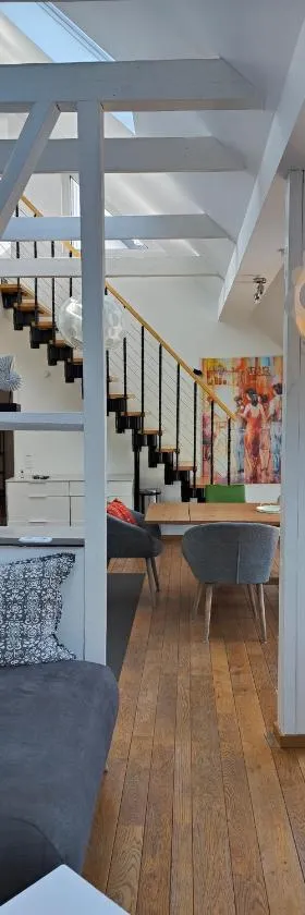 Im Löwental Galeriewohnung an der Ruhr, 2 Schlafzimmer auf 2 Ebenen, Hotel in Essen