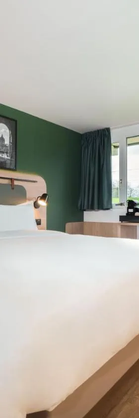 Campanile Bordeaux - Le Lac, Hotel in Bordeaux