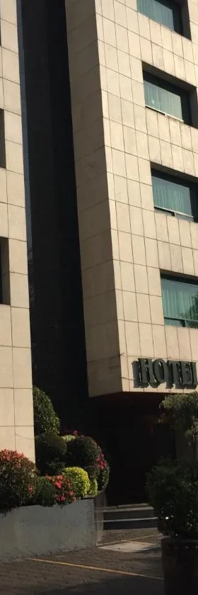 Hotel La Luna, Hotel in Mexiko-Stadt