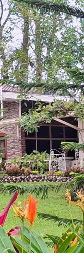 BALAI BANAHAW Vacation Farm and Private Resort, Hotel in Lucban