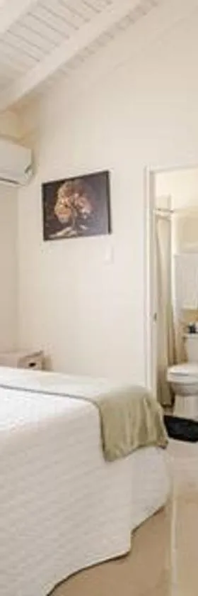 BellaRose at Colbeck ,Gated with Pool, Stylishly modern, Hotel in Old Harbour