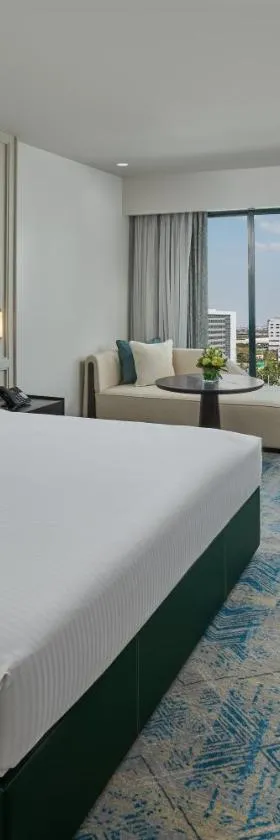 The Heritage Hotel Manila, Hotel in Manila