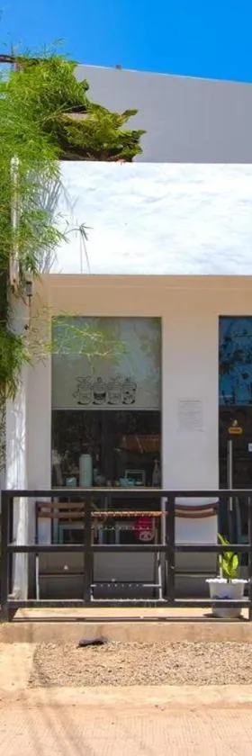 Hometel Barrio House Mactan, Hotel in Mactan