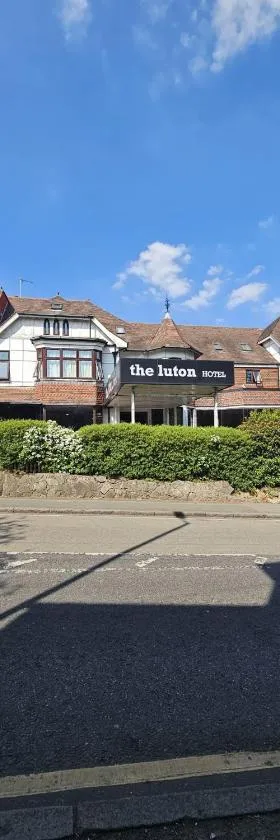 The Luton Hotel, Hotel in Luton