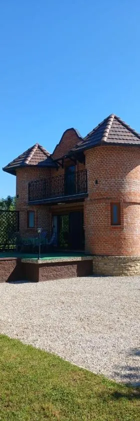 Una, Home on river bank, Hotel in Spilja
