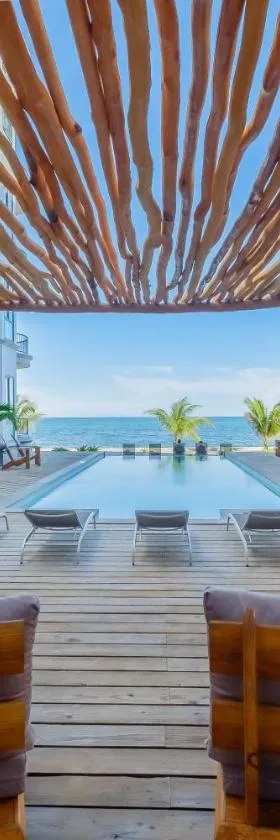 Diamante Beachfront Suites, Hotel in San Pedro