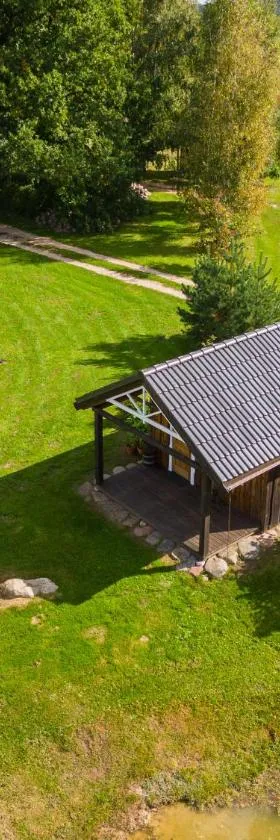 Cozy chalet for nature lovers, Hotel in Ķevele