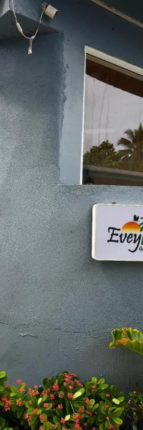 Eveylaa Guesthouse, Hotel in Fulidhoo