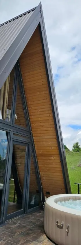 Under Sky House - Vikendica - Manjača, Hotel in Ključ