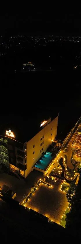 Hotel Aikawa, Hotel in Sauraha