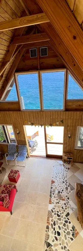 Real Jamaica - 5 Cabins right beside the sea, Hotel in Oracabessa