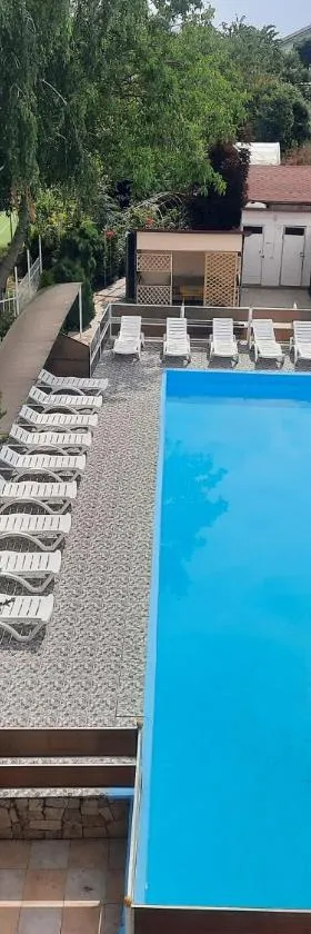 Эллада, Hotel in Tschornomorsk