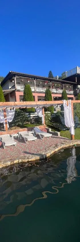 Порядна Ґаздиня, Hotel in Jaremtsche