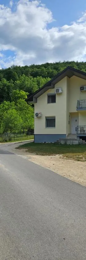 Omar & Una Apartmani, Hotel in Bihać