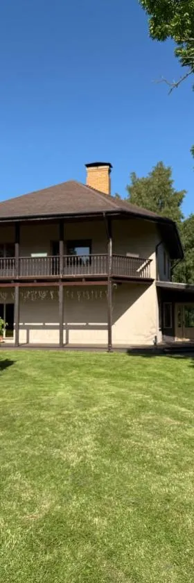 Ģimenes māja “Rukši”, Hotel in Dokupe