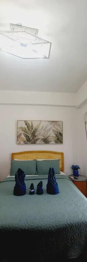 Pool View Condo 333B at Amani Grand Resort near Mactan Cebu Airport, Hotel in Pusok