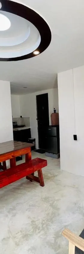 A 2-BR house in General Luna with Fast WiFi, Hotel in Catangnan