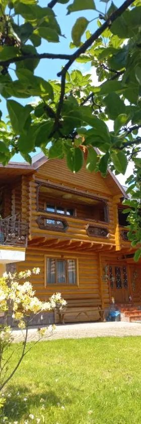 Sadyba Medova nasoloda, Hotel in Guta