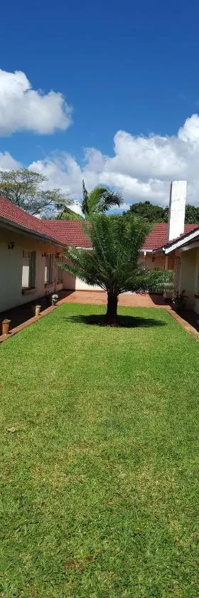 Palm villa, Hotel in Harare