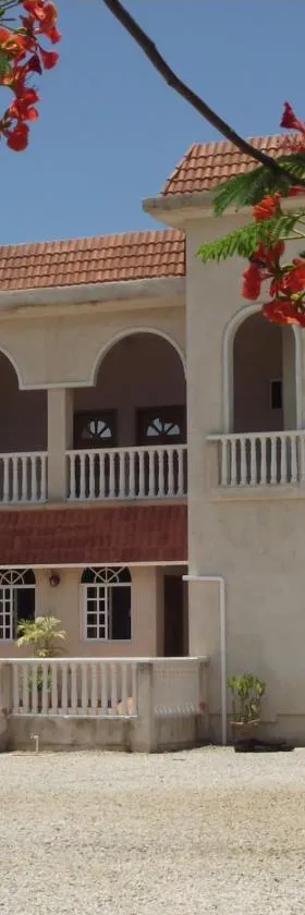 Serenity Sands, Hotel in Corozal