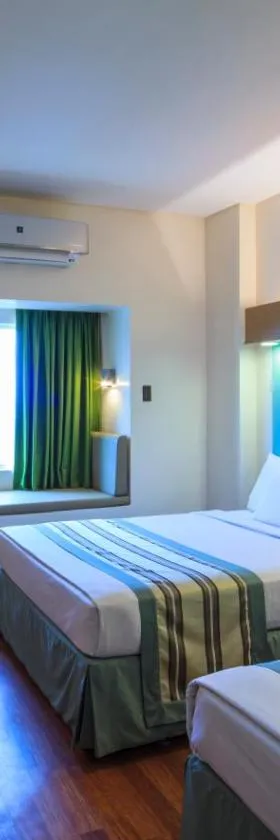 Microtel by Wyndham South Forbes near Nuvali, Hotel in Santa Rosa