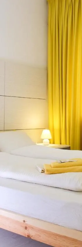 Hotel Black Cube, Hotel in Tripolʼye