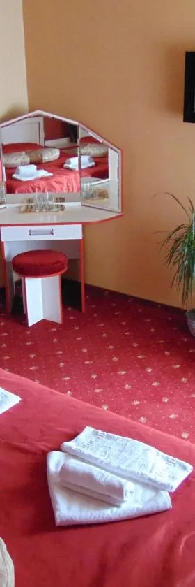 Hotel Serpanok, Hotel in Tyachiv