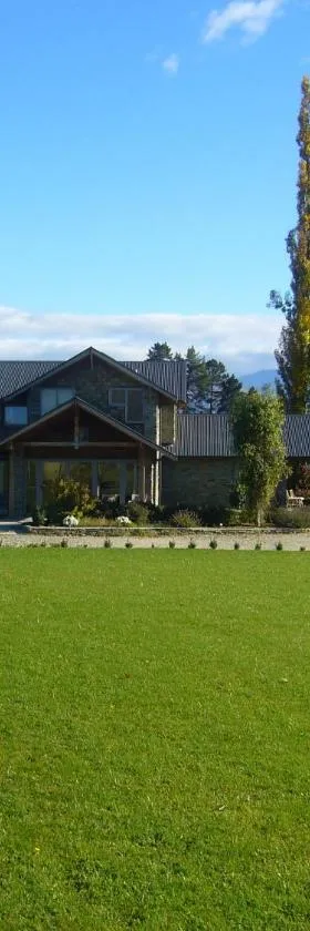 Golfcourse Road Chalets and Lodge, Hotel in Wanaka